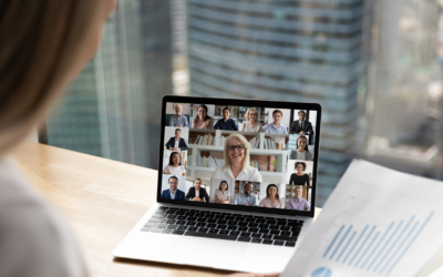 10 Compétences Clés pour Réussir en tant que Formateur en ligne